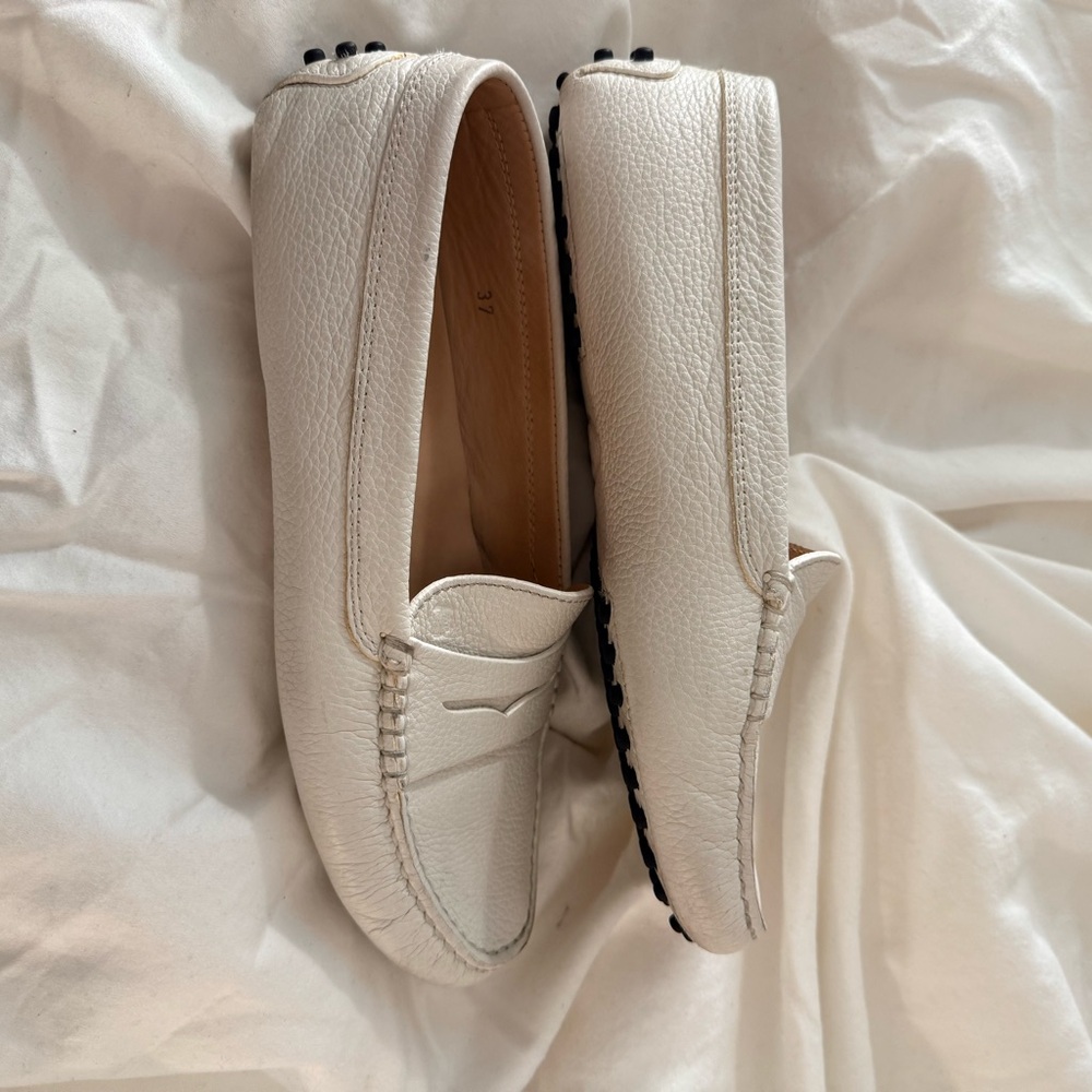 Tod's White Leather Gominno Driving Shoes - Picture 8 of 9